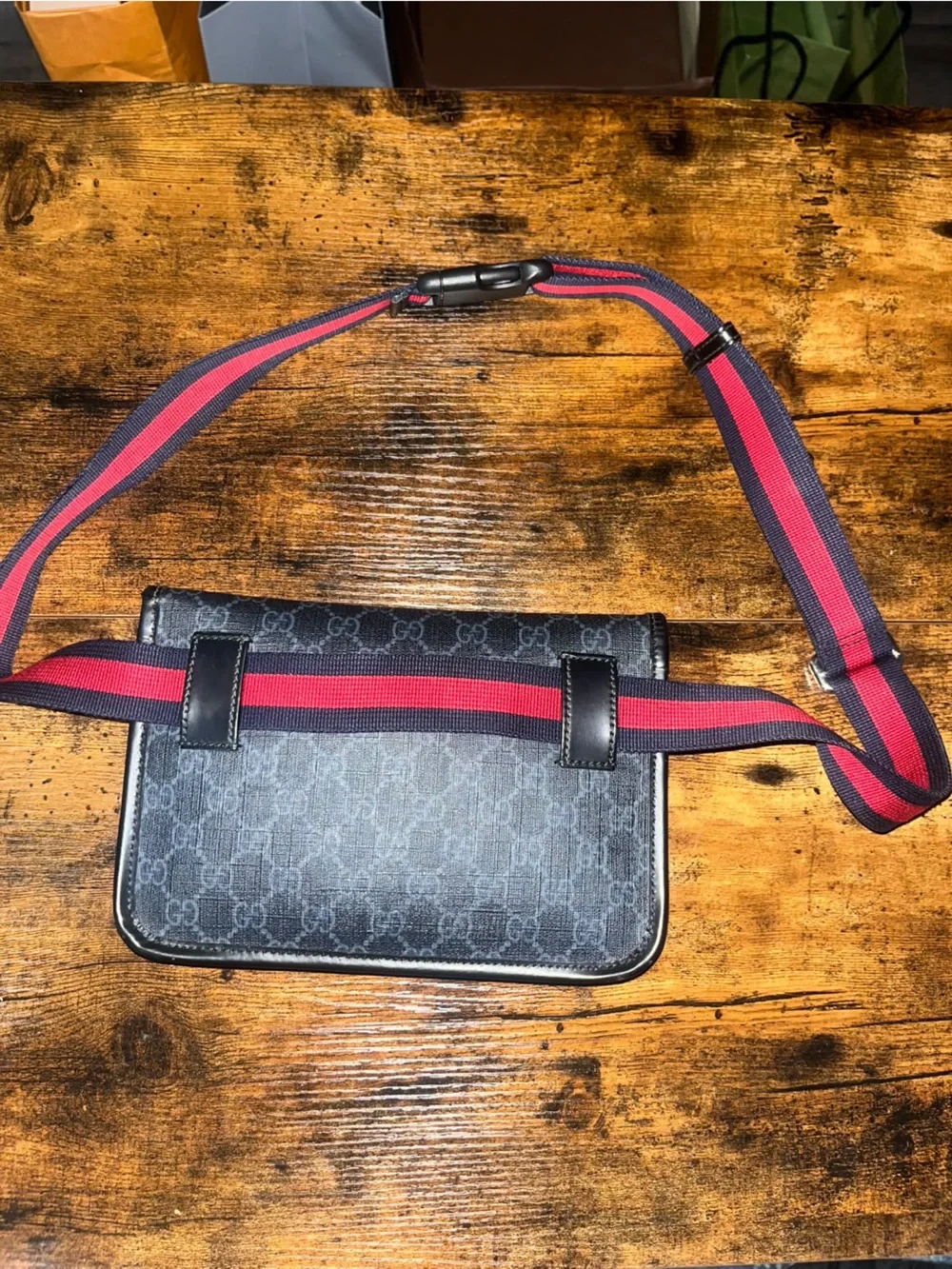 Gucci sling bag